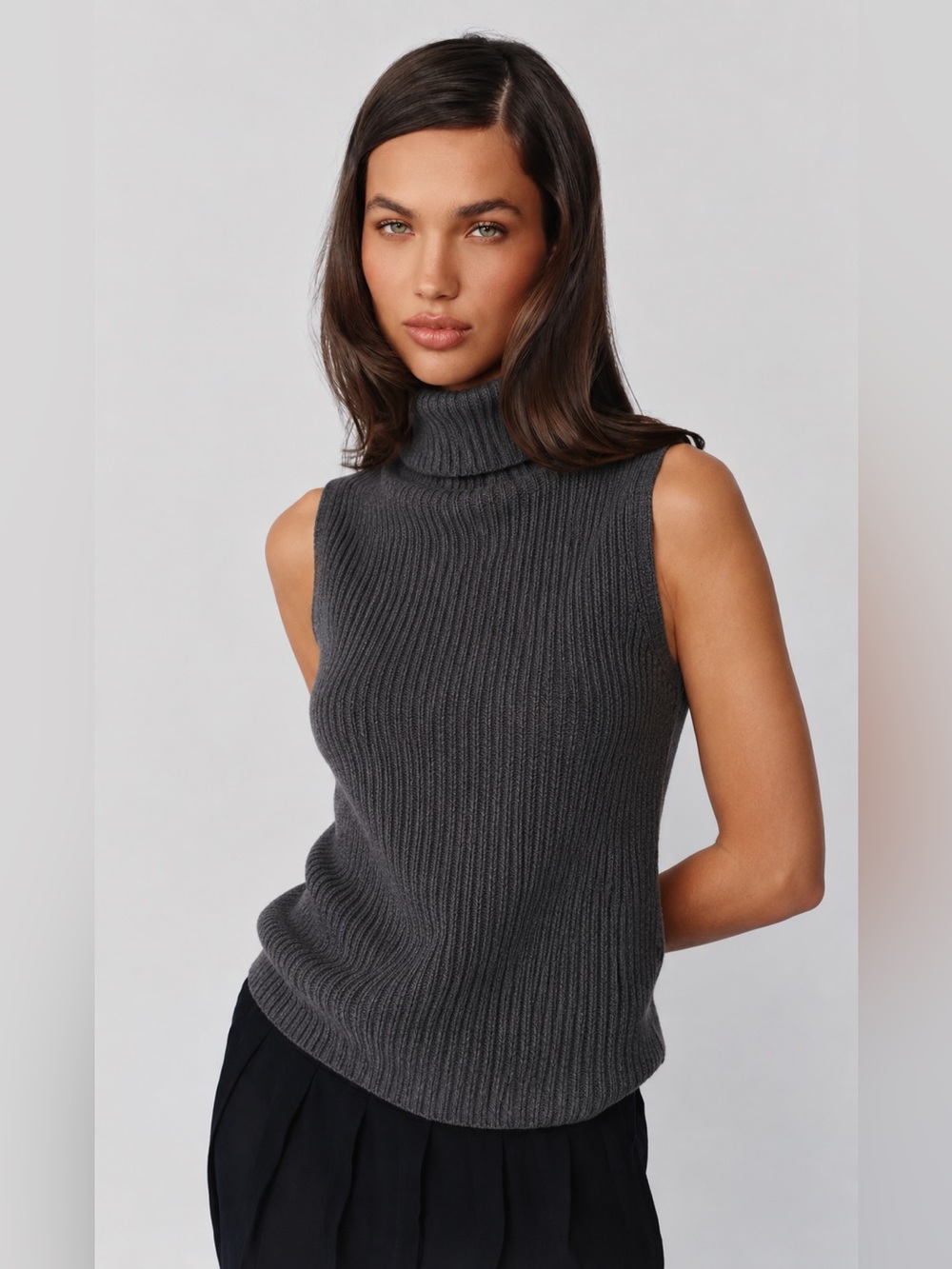 NWOT NAKEDCASHMERE Charcoal 100% Cashmere Sleeveless Turtleneck XS